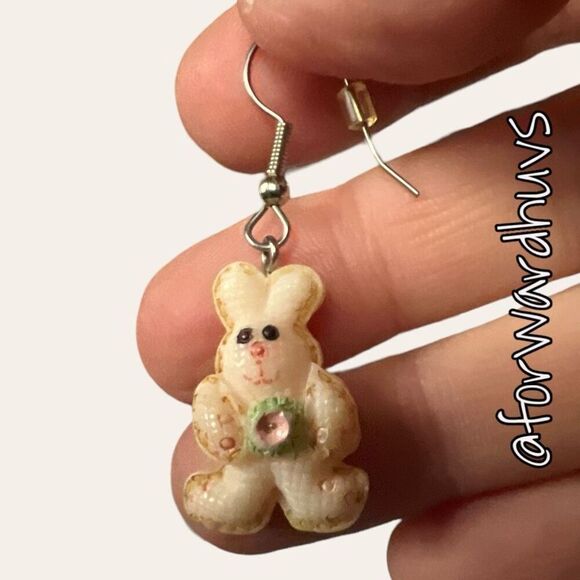 Whimsical Easter Bunny Vintage Dangle Earrings - Picture 6 of 8